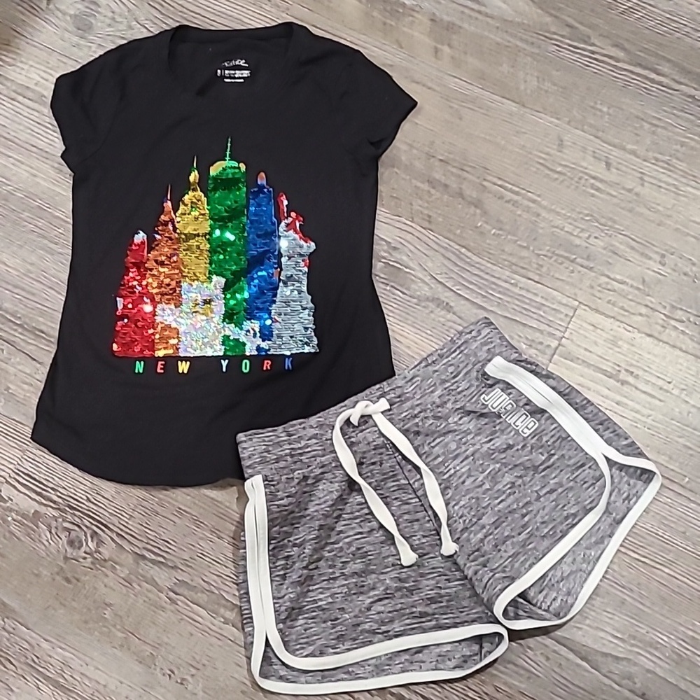 Justice Flip Sequins New York T-Shirt with Matching Shorts Size 8